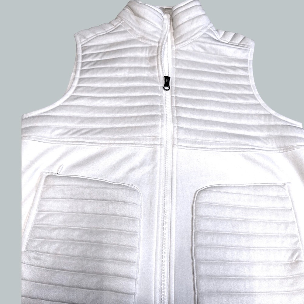 Womens Hybrid Quilted Fleece Vest White Dog Treat Pocket NWOT S Gorpcore Granola